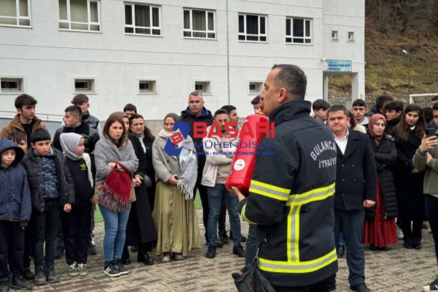 Okul Acil Durum Planlarında Yangın Merdiveninin Rolü - Başarı Yangın